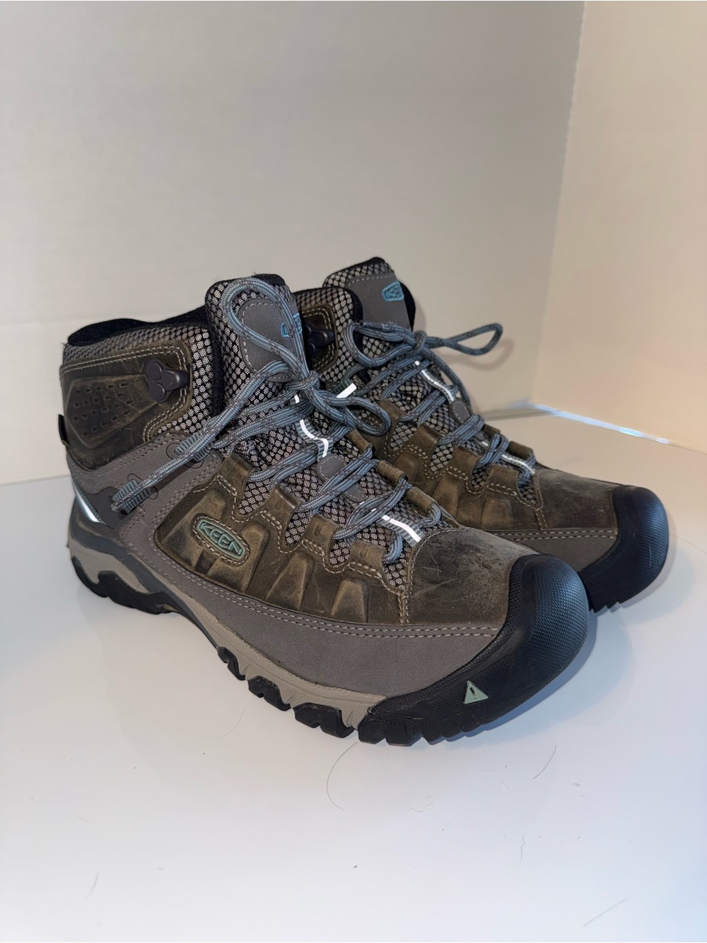 KEEN Womens taeghee 3 Waterproof soft toe gorpcore outdoor hiking boots 8